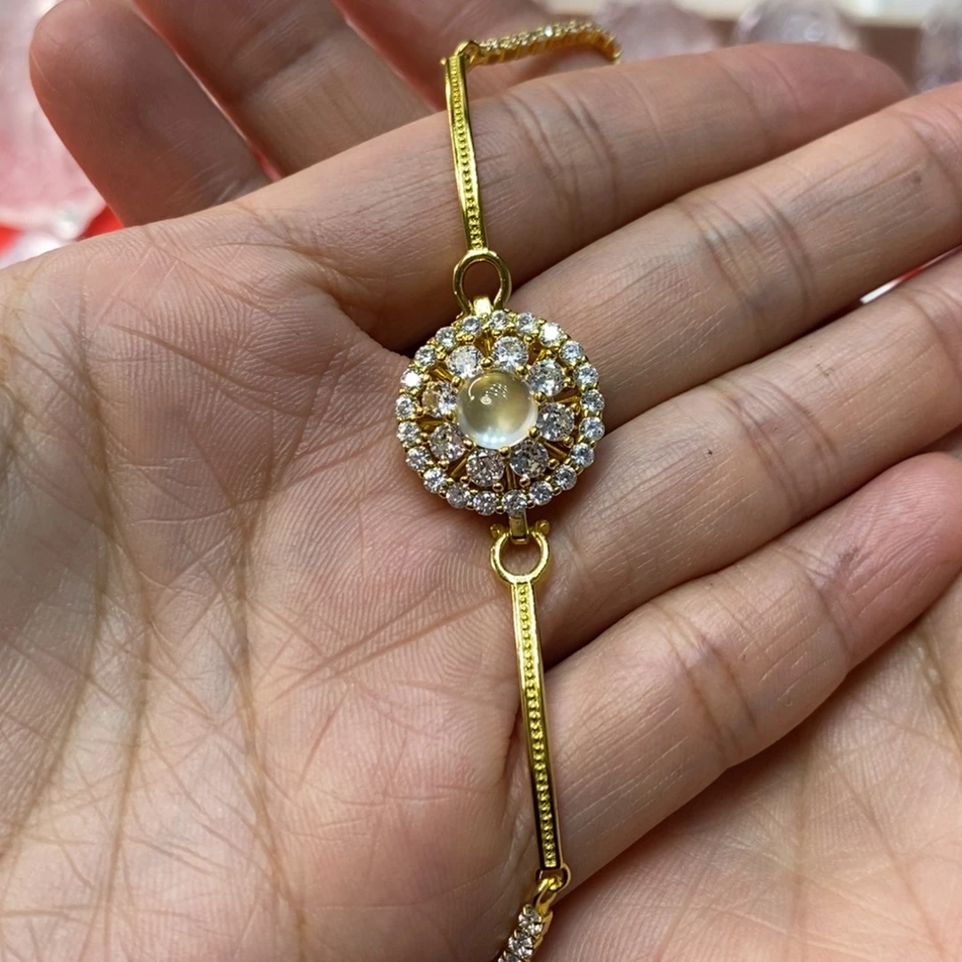 石英质玉合金吊坠