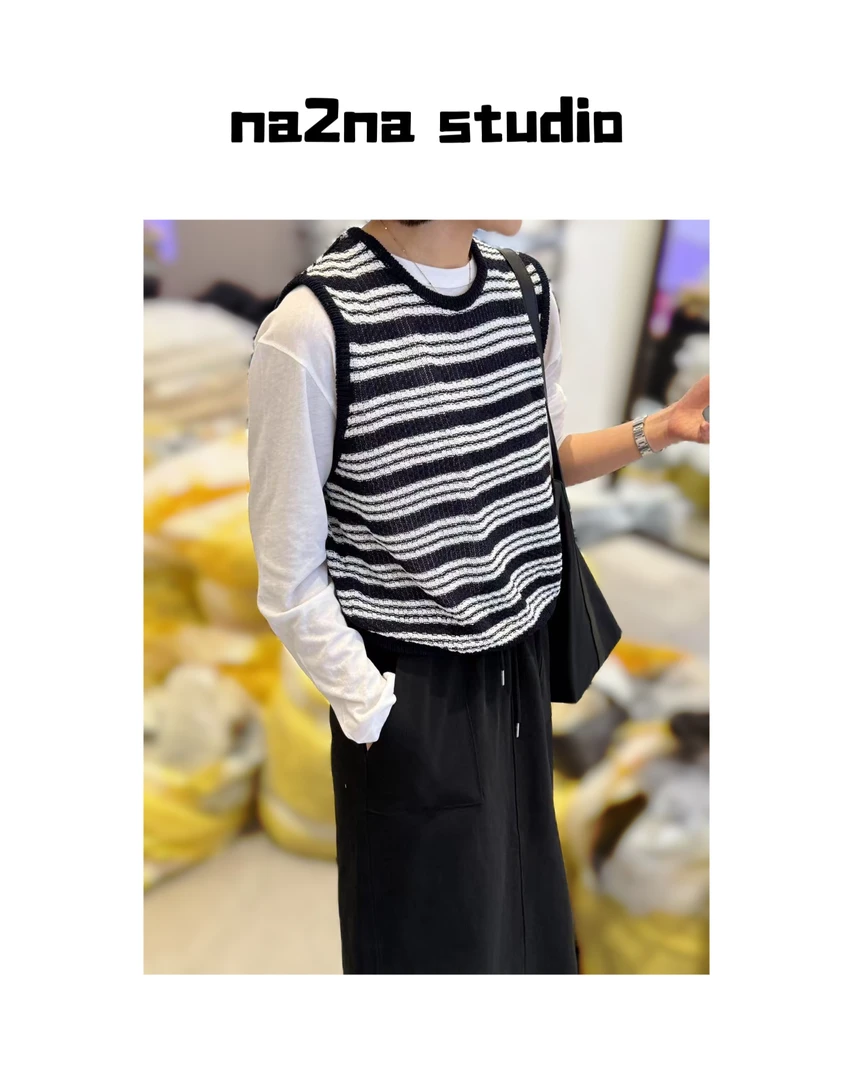 na2na 东大门 藏蓝白条麻甲（No退换）