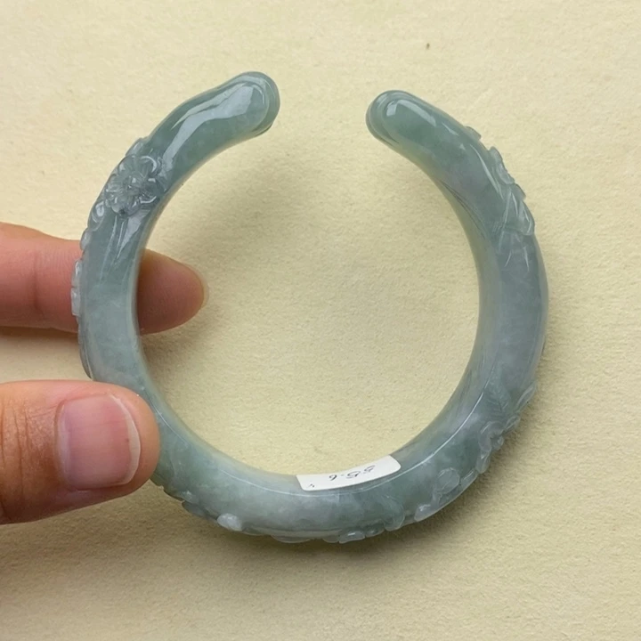 翡翠未镶嵌手镯55.5猫爪