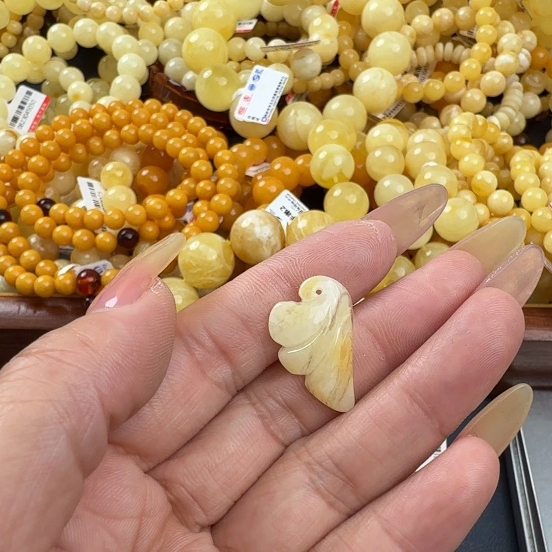 琥珀未镶嵌珠宝奇石