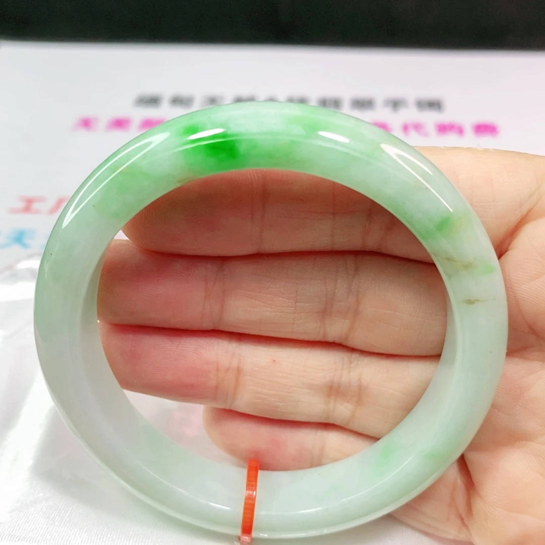 翡翠手镯未镶嵌57.5圈口正圈
