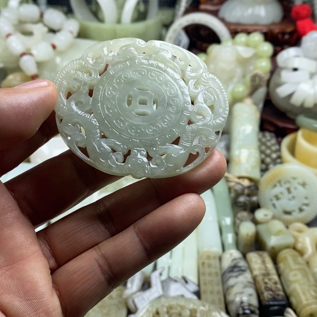 和田玉（糖玉）未镶嵌颈饰