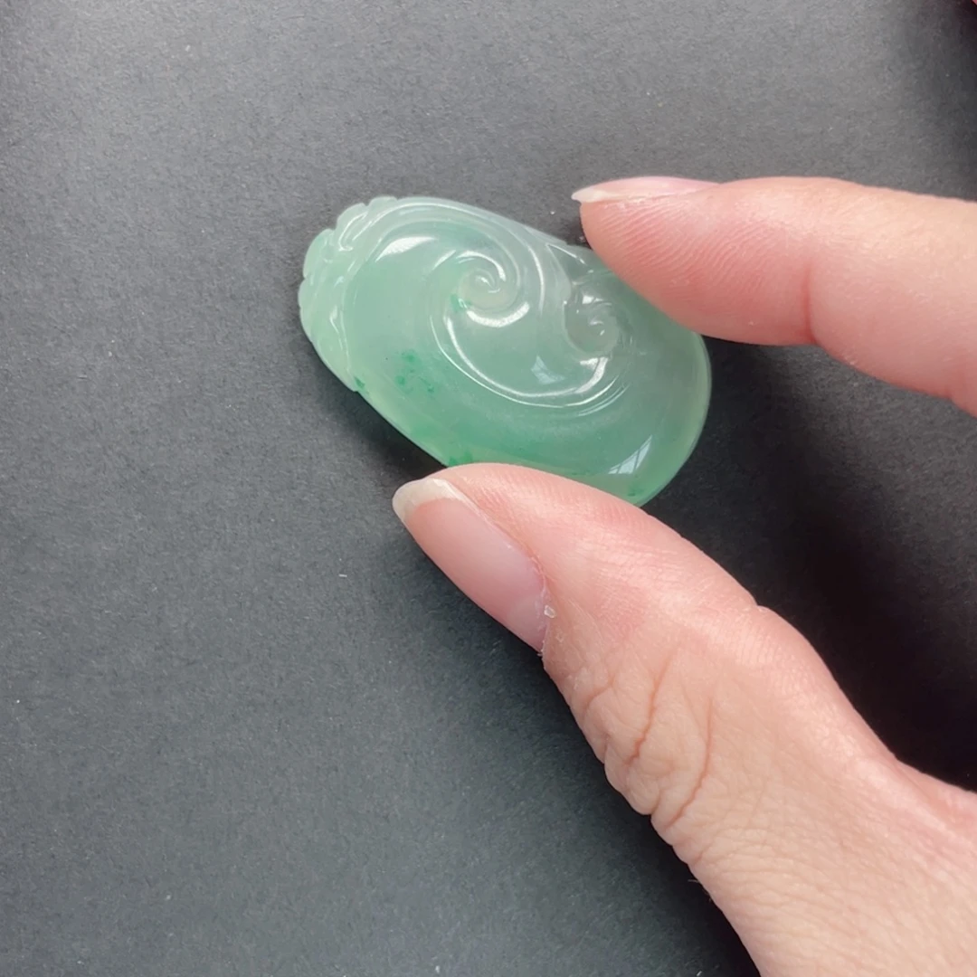 石英质玉(非洲翠)未镶嵌颈饰