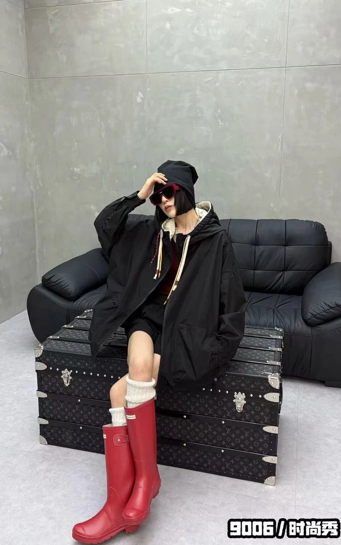 9006大码冲锋衣300斤无压力冲锋衣帅气男女同款大码女装