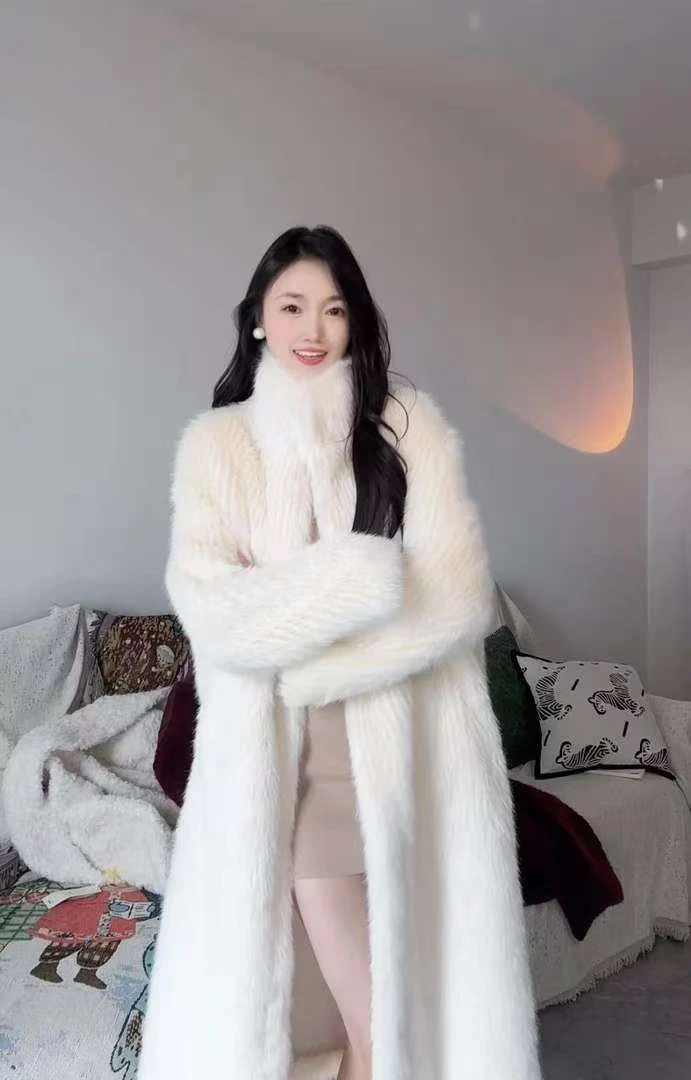 【高分欧尼】自留款显瘦加厚高级感环保毛茸茸长款外套-199