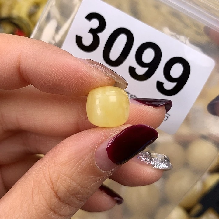 蜜蜡未镶嵌珠宝奇石12.3