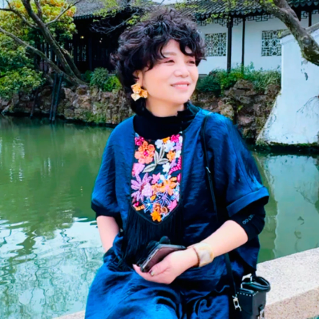 时尚篱君秋冬新款国风刺绣亮片流苏上衣民族圆领短袖T恤请勿刮蹭