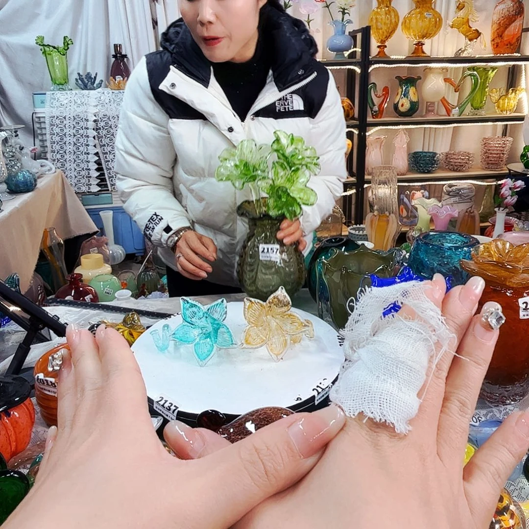 一对花头家悦美居琉璃摆件不完美