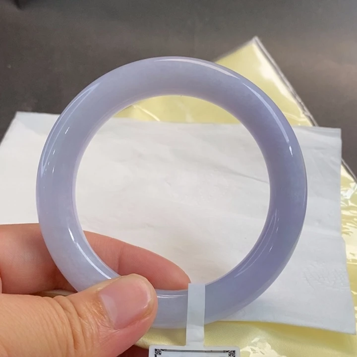 翡翠手镯未镶嵌56.9圈