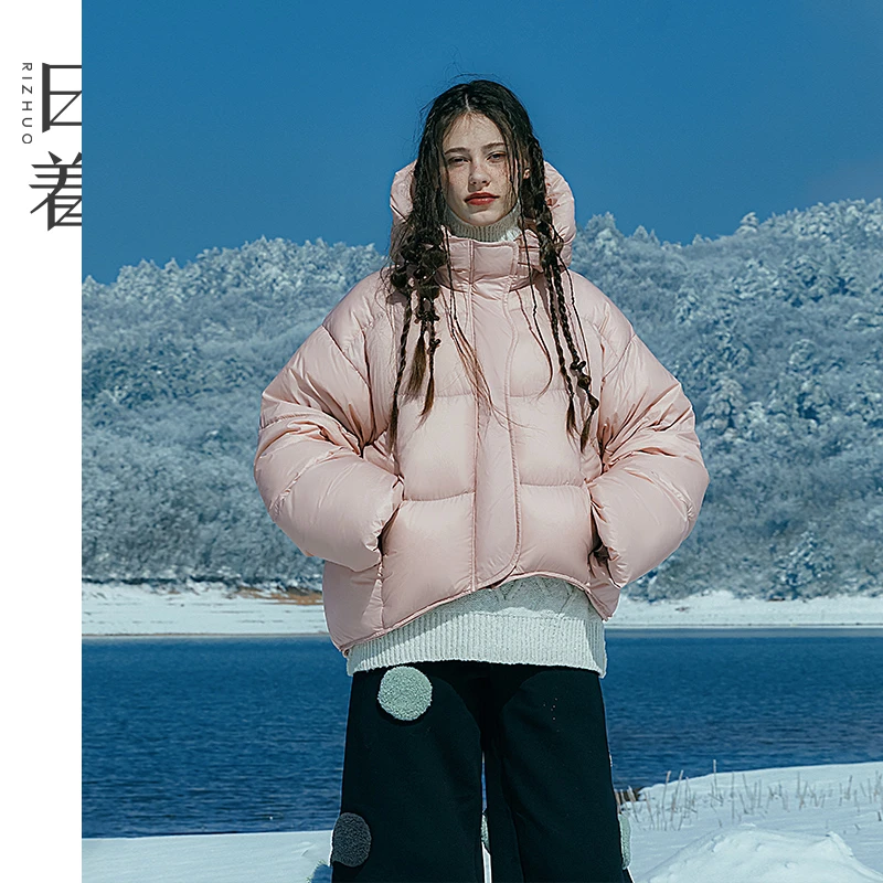 日着原创设计2025新款冬装连帽保暖短款不规则羽绒服女RD8816Y3