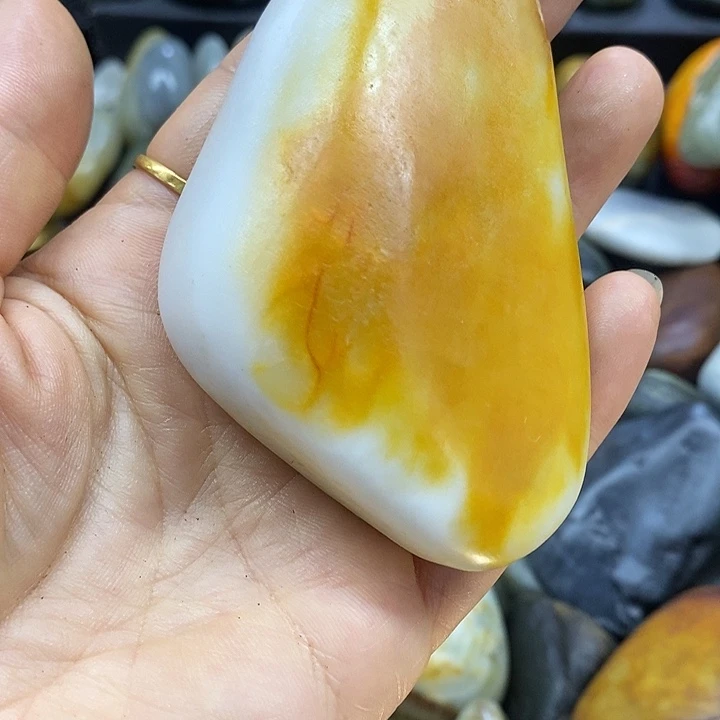 和田玉（糖玉）未镶嵌挂件