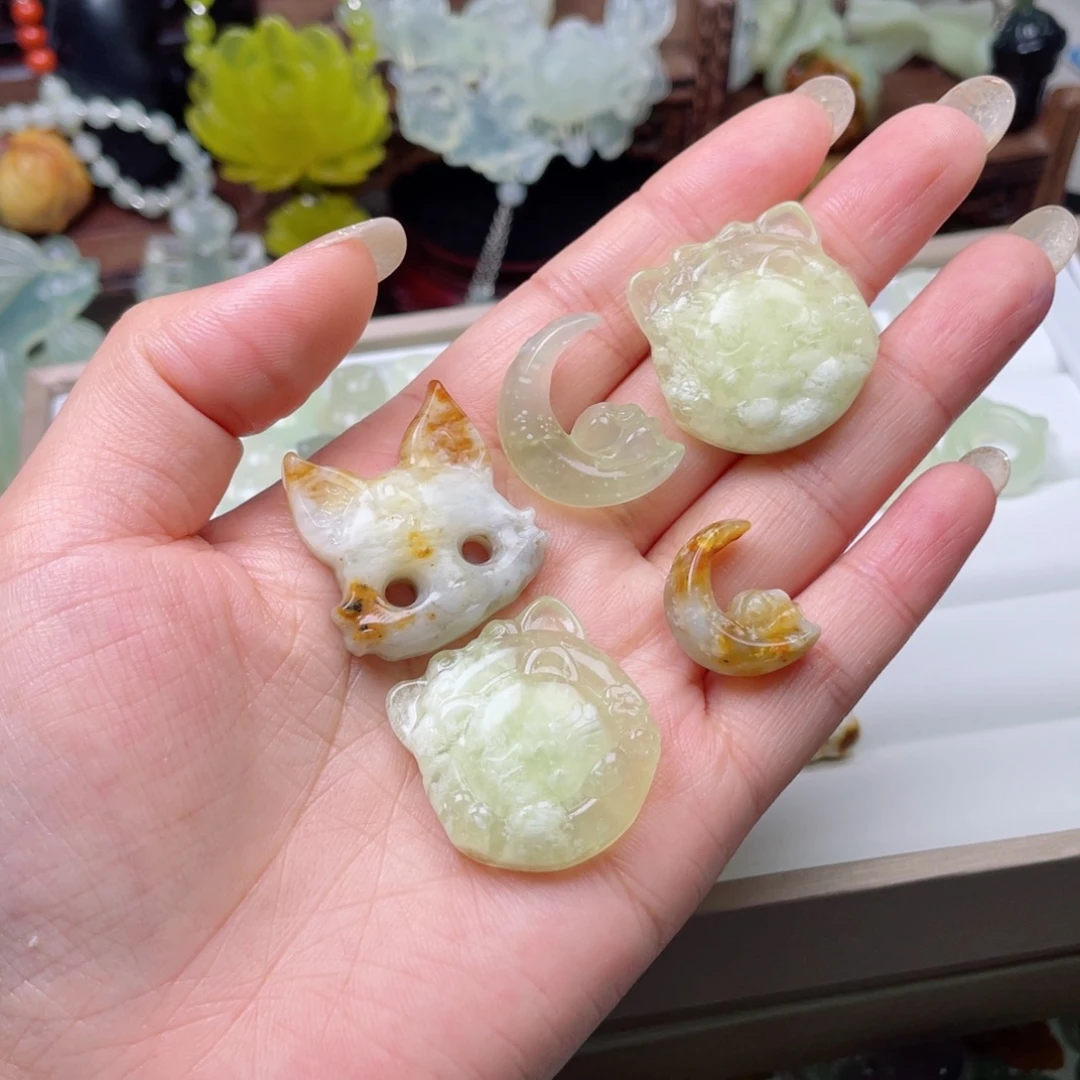 一****蛇纹石玉未镶嵌颈饰