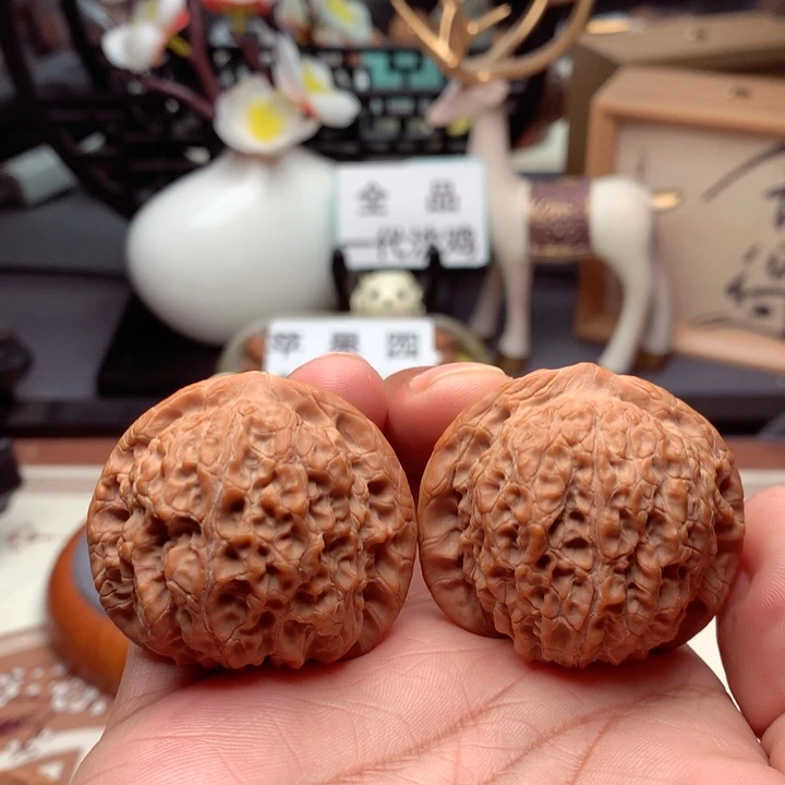 文玩核桃把件巨重巨高血麒麟10号