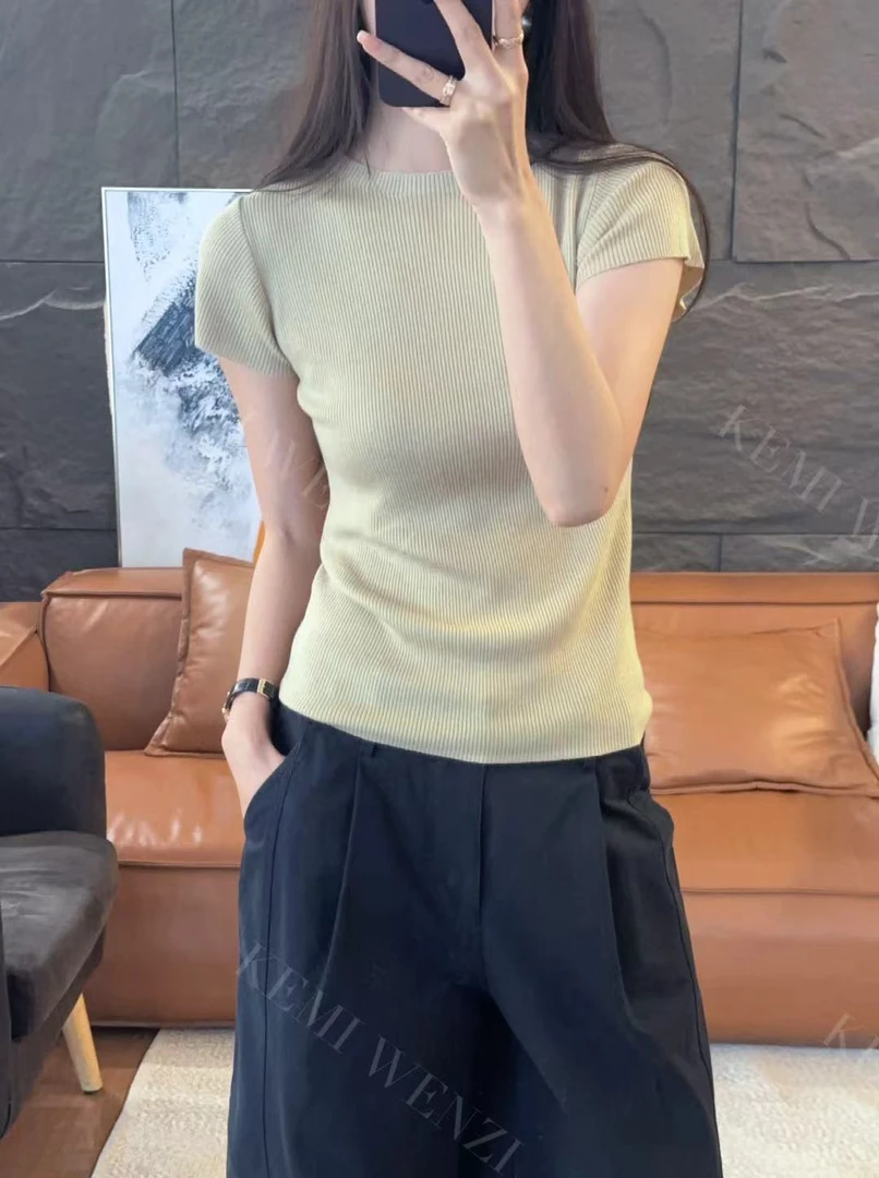 简约款百搭短袖针织
