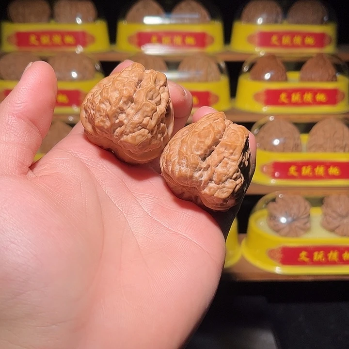 文玩核桃吊坠蛤蟆头40