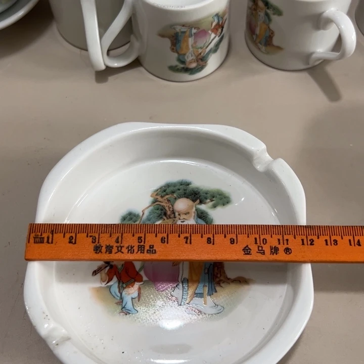 瓷片陶瓷制品烟灰缸大