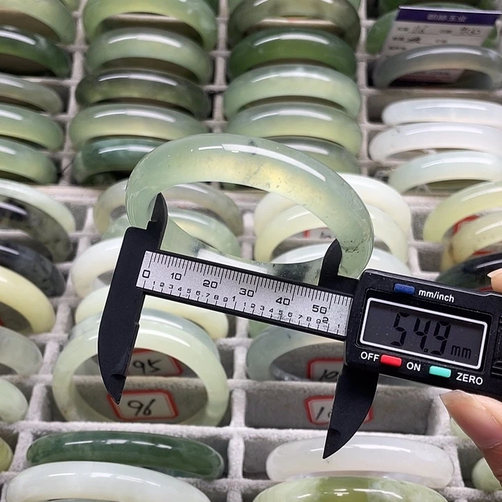 未镶嵌蛇纹石玉手镯106