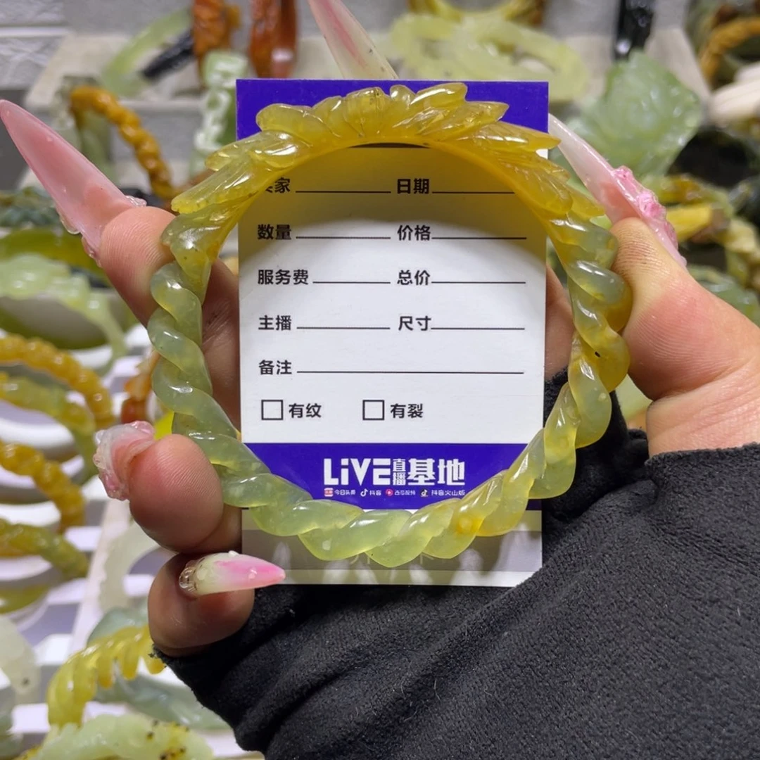 蛇纹石玉手镯未镶嵌三**士