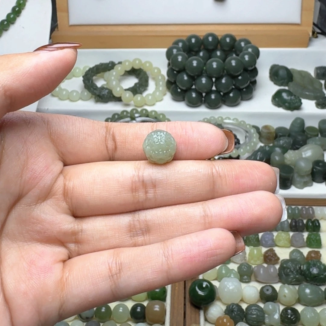 星***࿐和田玉未镶嵌珠宝半成品和田玉新疆料貔貅12