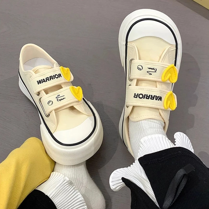 回力帆布鞋秋季透气女薄款2025新款爆款草莓百搭一脚蹬厚底板鞋子