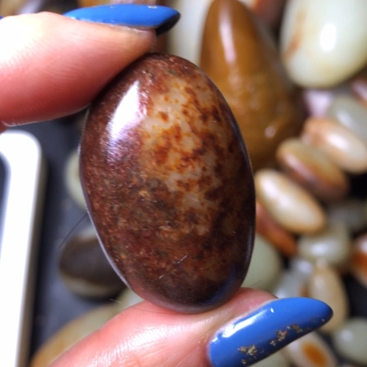 和田玉未镶嵌珠宝奇石