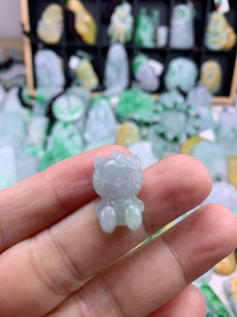 缅甸天然A货翡翠kt猫吊坠21.3-135-6.2