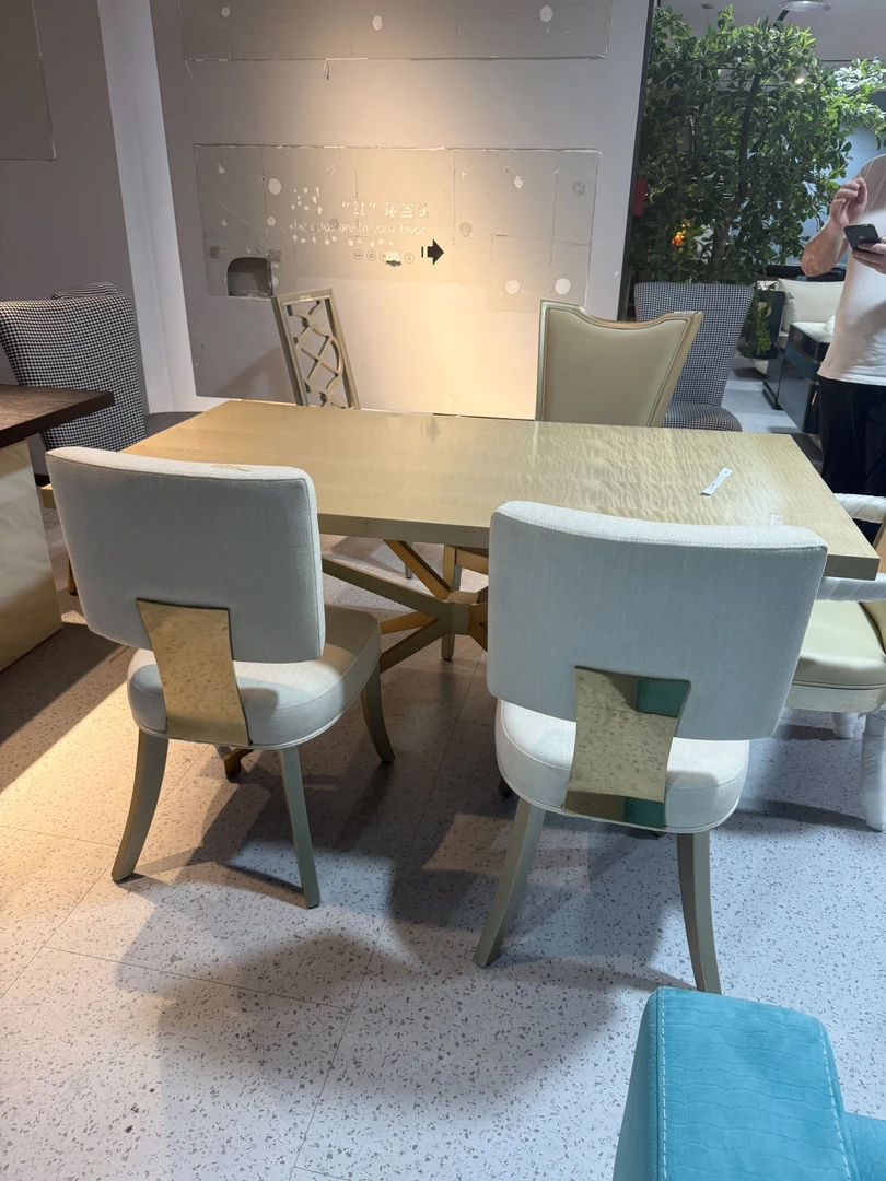 zs餐厅餐桌一桌四椅
