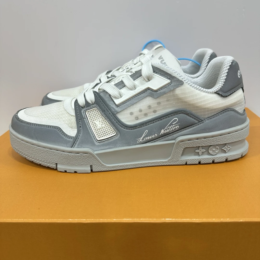 95新 LouisVuitton/路易威登 39码 trainer 白灰 低帮板鞋
