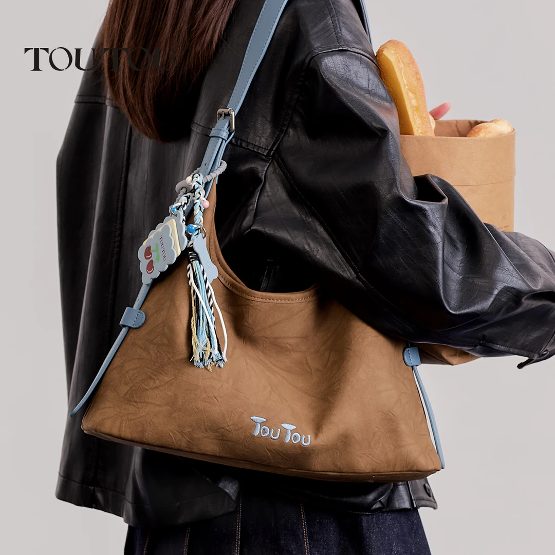 TOUTOU女包配骨头饼干牌绳结挂件