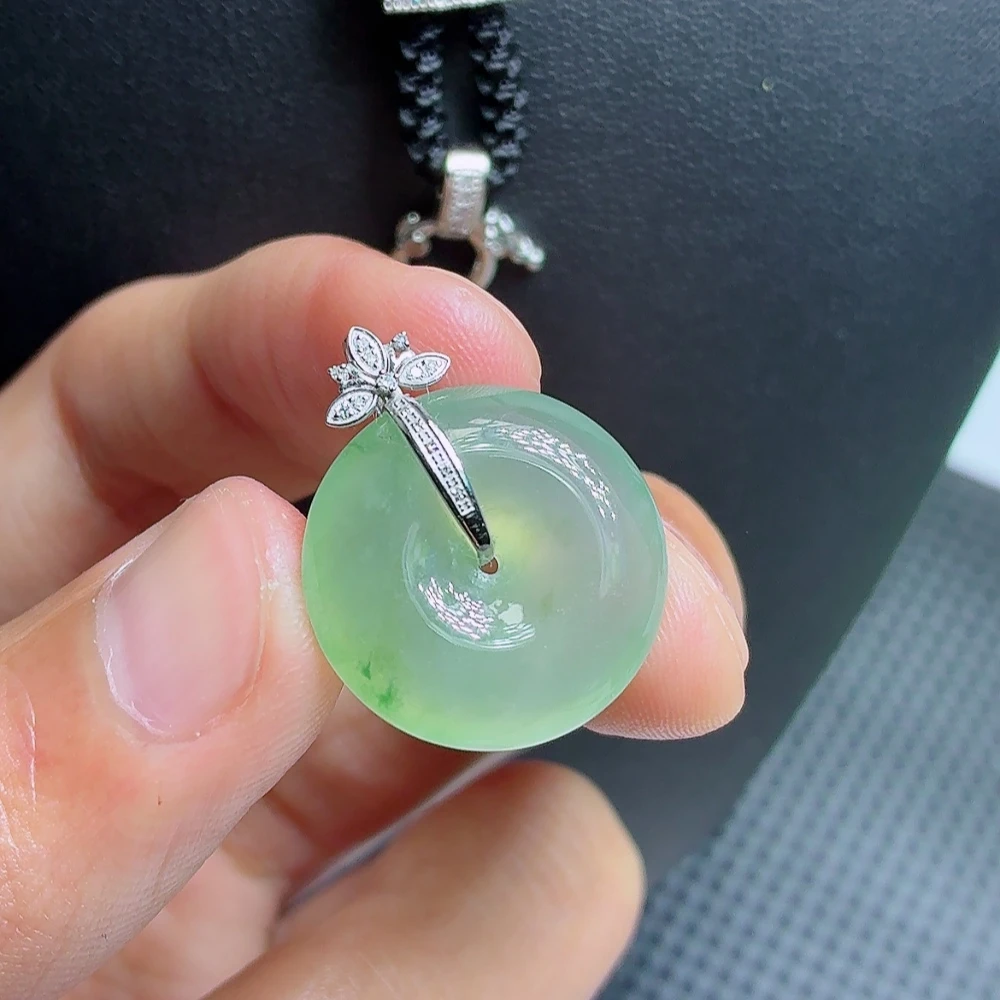 缅甸天然翡翠A货 18k金镶嵌平安扣