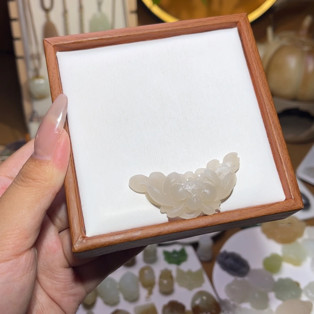 和田玉未镶嵌颈饰糖***包