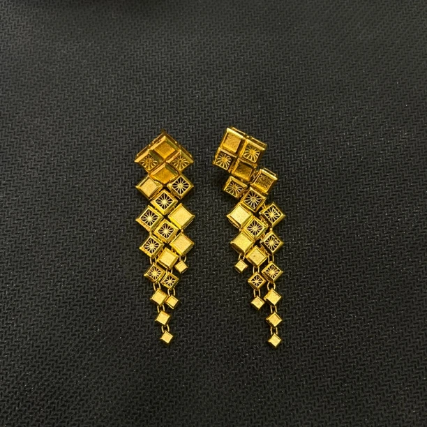 B播 17.80g 足金999耳饰d