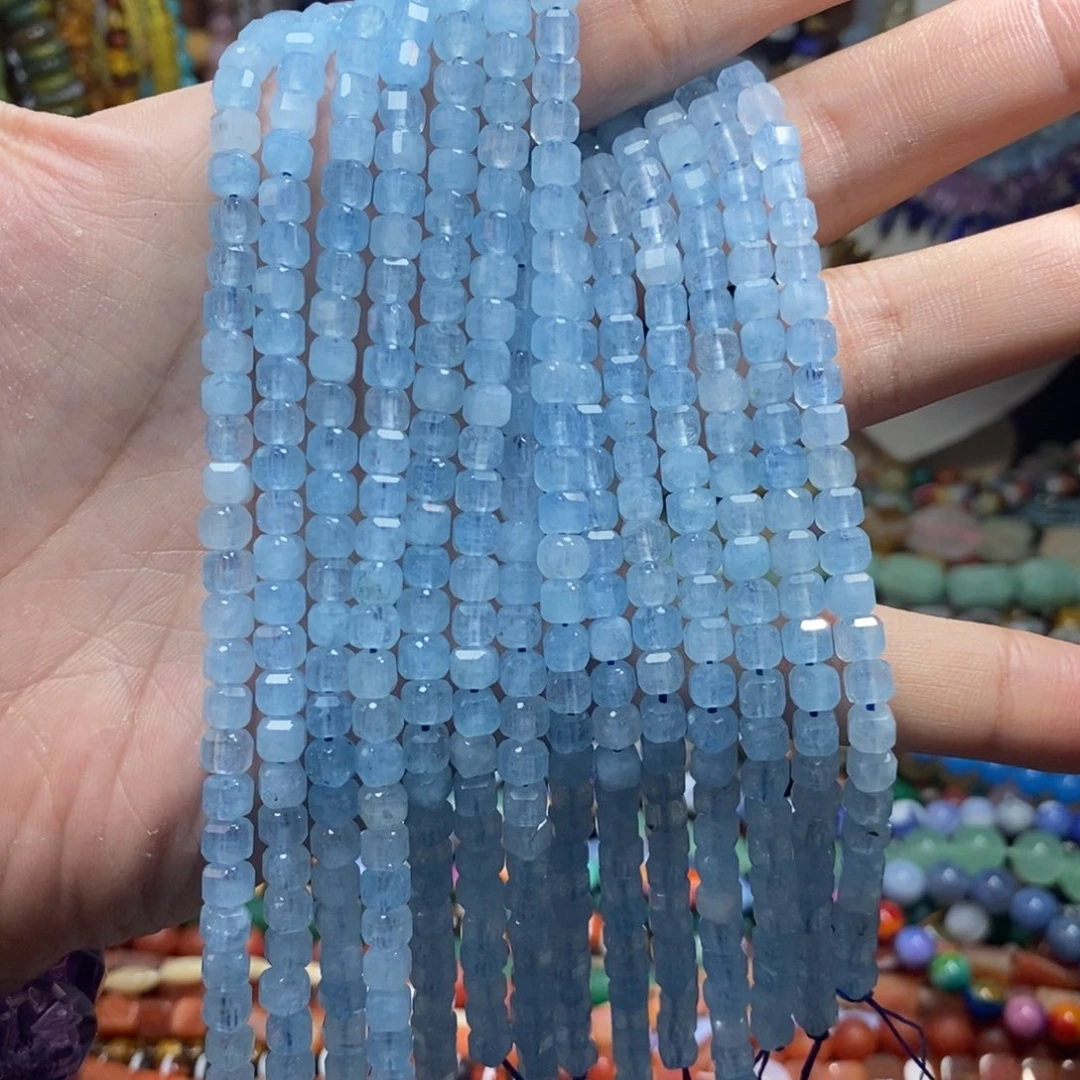 未镶嵌，海蓝色转切方糖6×6mm，石英质玉