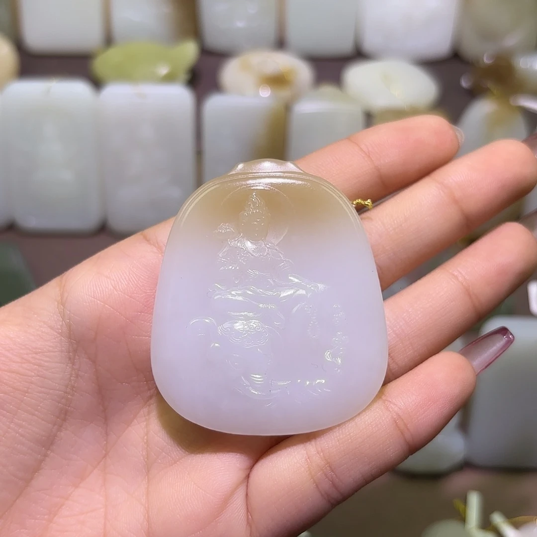 小***理和田玉未镶嵌颈饰