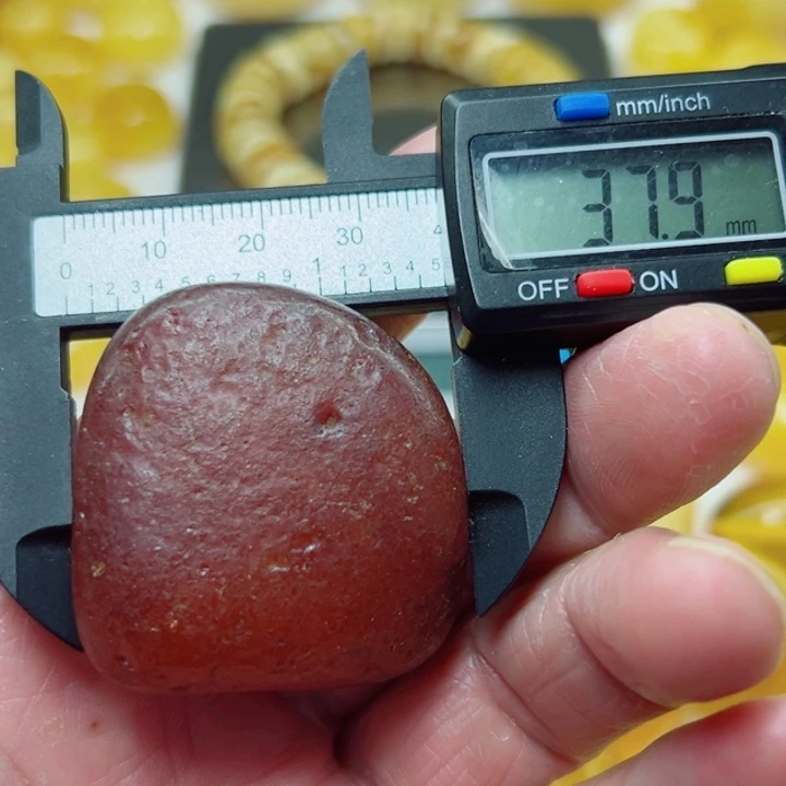 琥珀（矿物珀）未镶嵌裸石
