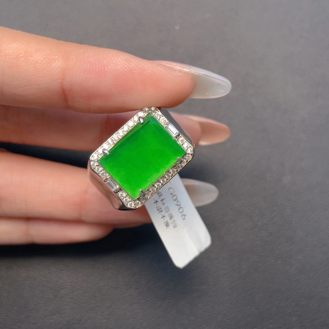 【闪购商品】吊坠(不含链)银S925镶嵌翡翠