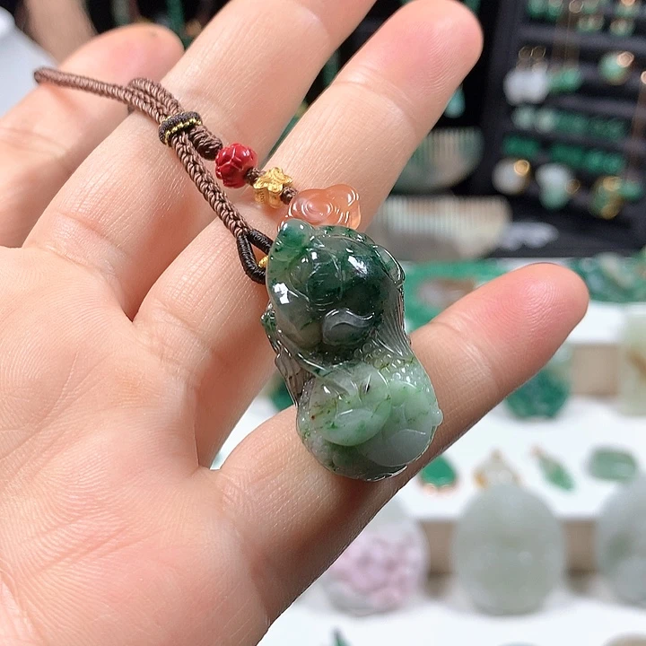 未镶嵌独山玉颈饰