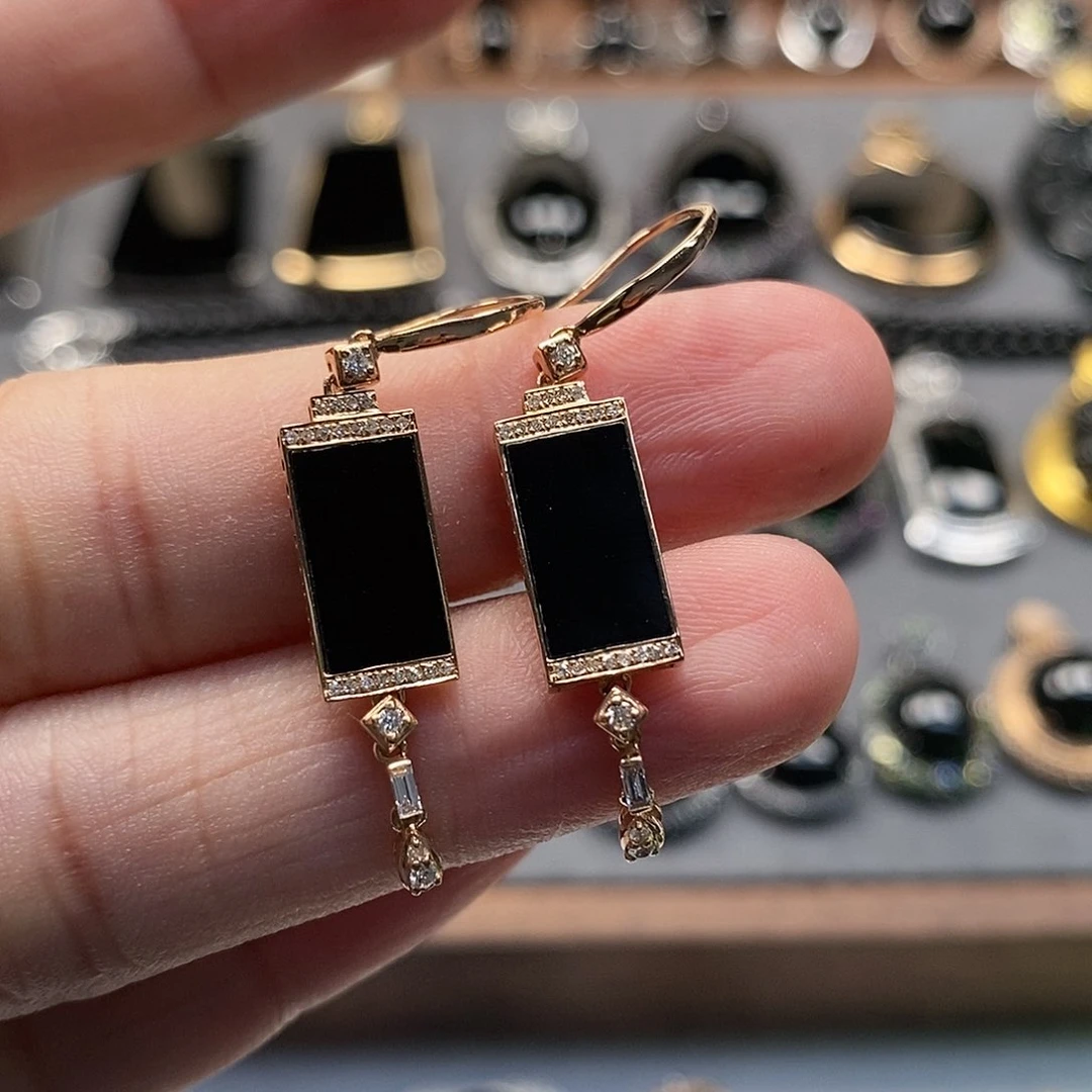 翡翠18K金镶嵌耳饰墨翠