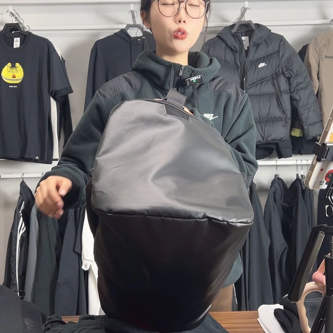 健身运动斜挎包黑色不退换