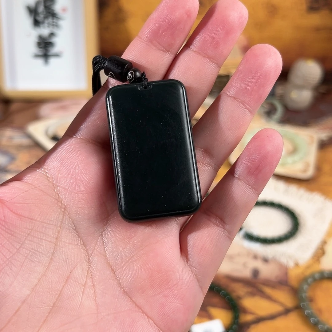 君***言未镶嵌手链和田玉