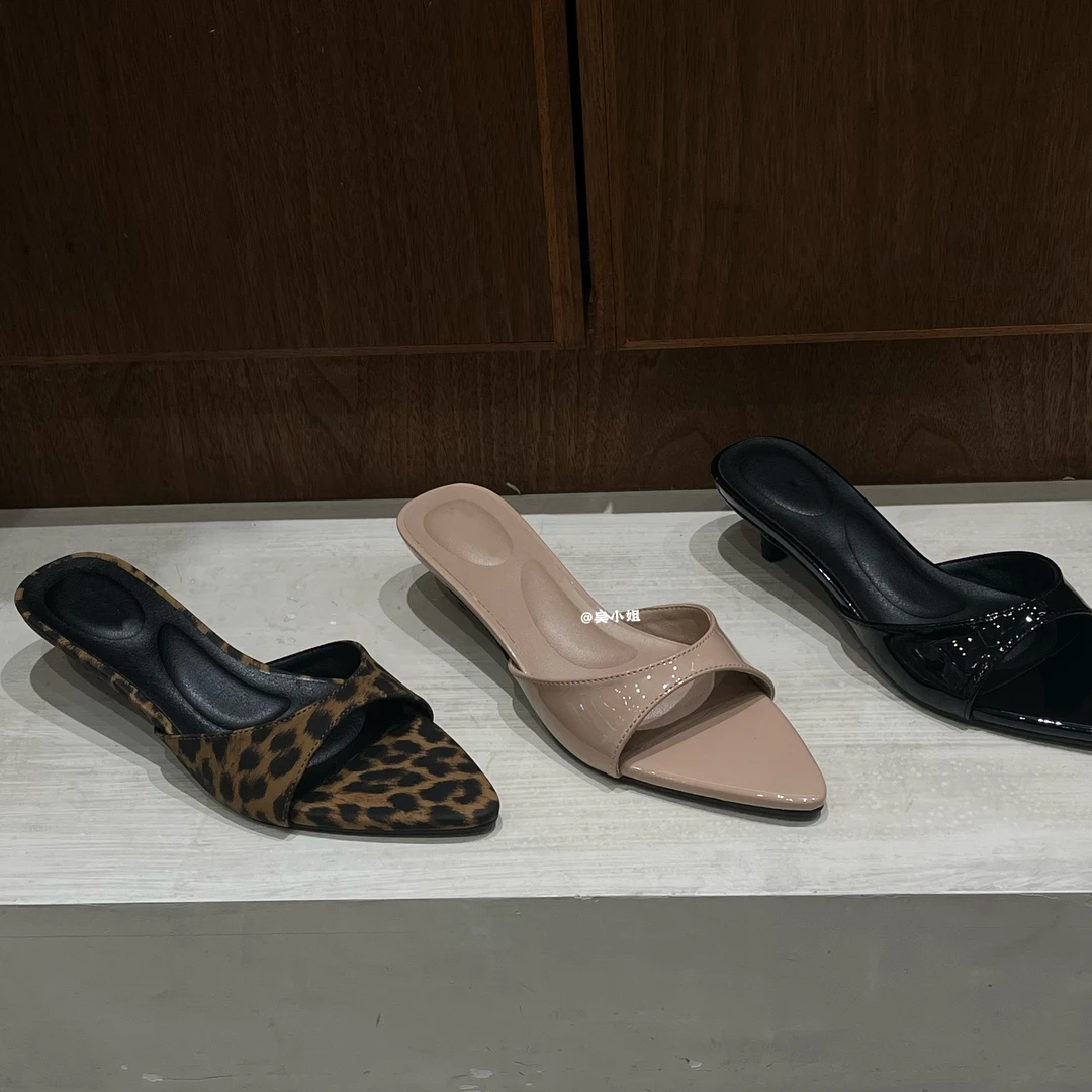 2025夏季新款尖头一字外穿凉拖裸色小低跟时尚百搭气质法式拖鞋