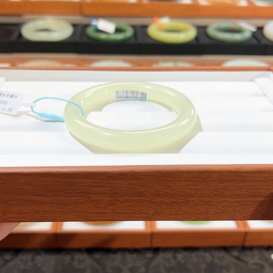 和田玉手镯未镶嵌  【冰暖白】