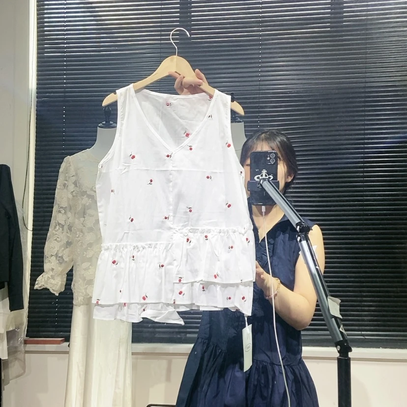 【闪购商品】樱桃刺绣