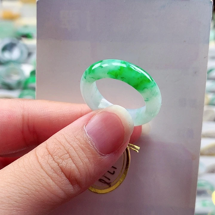 翡翠戒指未镶嵌17.18号