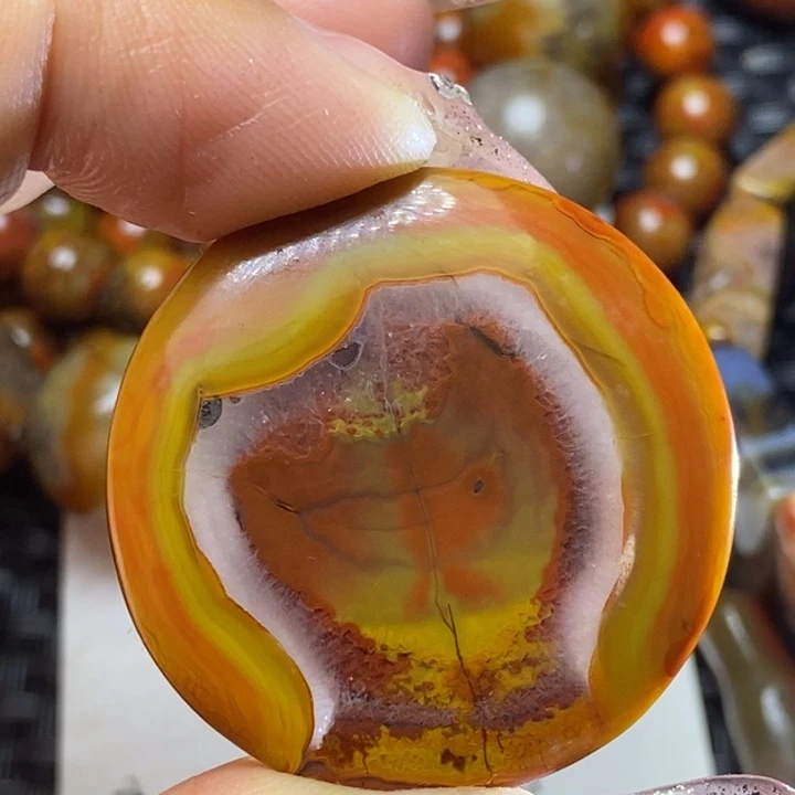 玛瑙/玉髓颈饰未镶嵌王**代