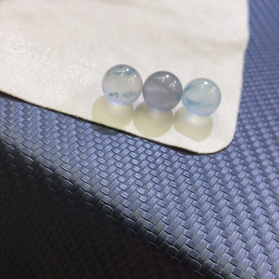 未镶嵌挂件翡翠多样发其一