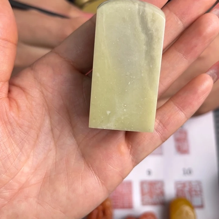 涛***H青田石印石现场纯手工制作的手工制作