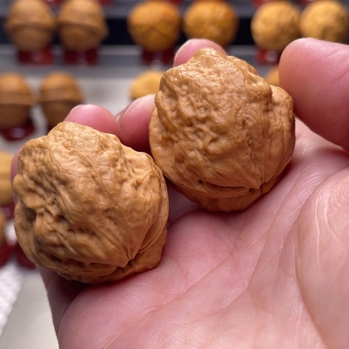 文玩核桃把件32玉龙小金蟾