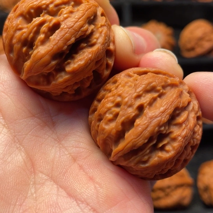 文玩核桃把件秦岭山脉核桃