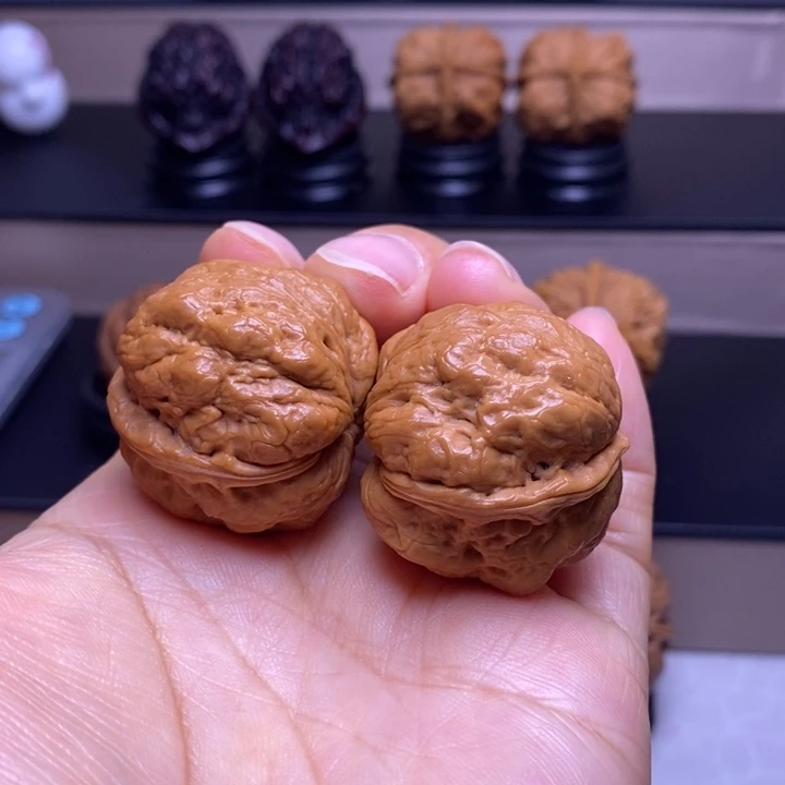 文玩核桃把件筋肉蟾54